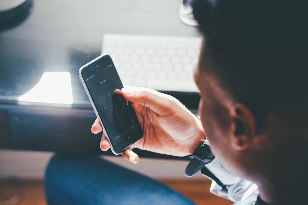 Handy-Betrug führt zu Fake-Profilen und Abo-Fallen - so schützt ihr euch