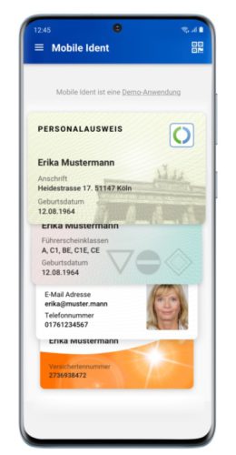 Zu sehen ist ein Handy, auf dem verschiedene Ausweisdokumente hinterlegt sind: Elektronischer Personalausweis, Führerschein, Versichertenkarte und mehr. Bild: Bundesdruckerei GmbH