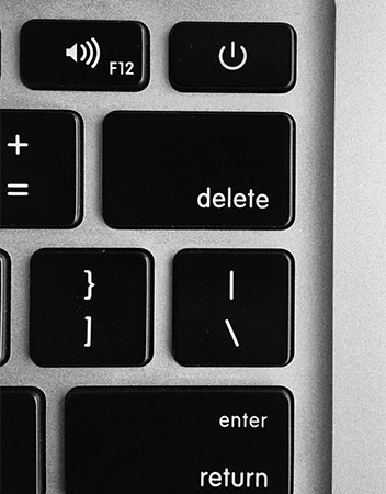 Uninstaller: Ausschnitt einer Tastatur, unter anderem mit dem Delete-Button. Bild: Unsplash/u j e s h