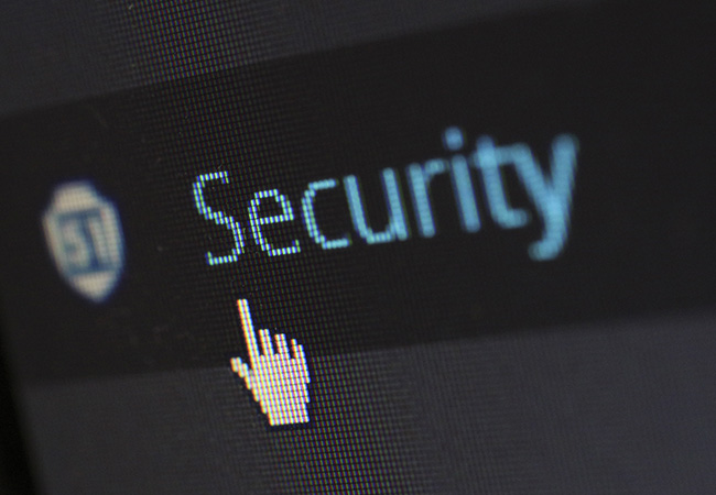 Authentifizierungs-Apps: Schriftzug „Security“. Bild: Pexels/Pixabay