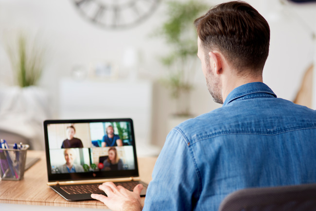 Cloud-Speicher: Videokonferenz im Home Office. Bild: stock.adobe.com/gpointstudio (https://stock.adobe.com/de/images/video-conference-during-home-office/334702902?asset_id=334702902)