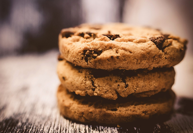 Was sind Cookies? Gestapelte Schoko-Kekse. Bild: Pixabay